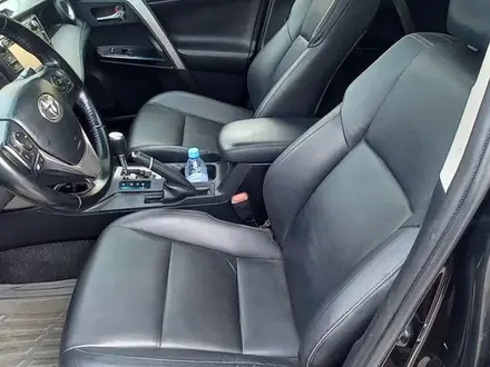 Toyota RAV4 2017 года за 9 800 000 тг. в Астана – фото 17