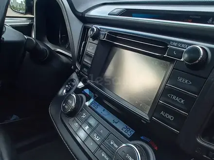 Toyota RAV4 2017 года за 9 800 000 тг. в Астана – фото 22