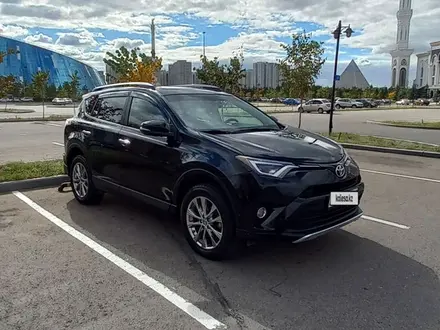Toyota RAV4 2017 года за 9 800 000 тг. в Астана – фото 6