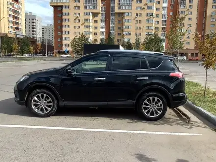 Toyota RAV4 2017 года за 9 800 000 тг. в Астана – фото 9