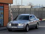 Mercedes-Benz E 220 1993 года за 3 500 000 тг. в Тараз