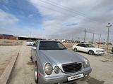 Mercedes-Benz E 320 2001 года за 5 250 000 тг. в Жанаозен – фото 2