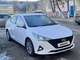 Hyundai Accent 2022 года за 7 300 000 тг. в Атырау