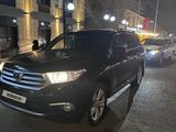 Toyota Highlander 2012 года за 12 100 000 тг. в Атырау