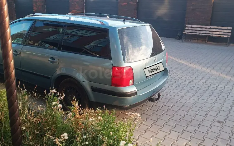 Volkswagen Passat 1999 годаүшін2 200 000 тг. в Уральск