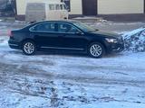 Volkswagen Passat 2016 года за 3 800 000 тг. в Атырау