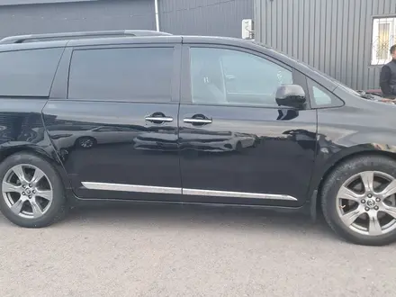 Toyota Sienna 2018 года за 14 200 000 тг. в Караганда – фото 5