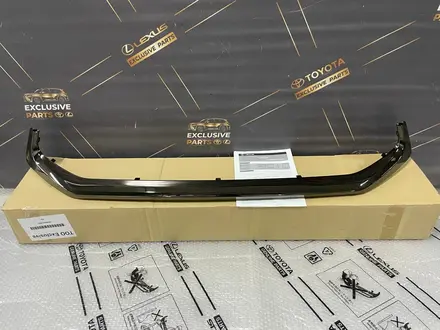 Нижний молдинг решетки Heritage Balck Vision LX570 за 380 000 тг. в Алматы