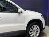 Volkswagen Tiguan 2015 годаfor8 300 000 тг. в Актобе – фото 2