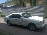 Mercedes-Benz E 200 1996 годаүшін1 350 000 тг. в Костанай – фото 4