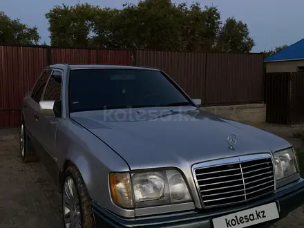 Mercedes-Benz E 200 1994 года за 2 000 000 тг. в Караганда – фото 2