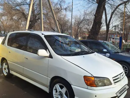 Toyota Ipsum 1997 года за 3 300 000 тг. в Алматы