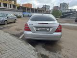 Mercedes-Benz E 240 2004 годаүшін5 300 000 тг. в Астана – фото 4