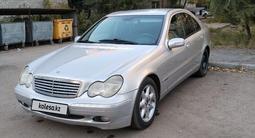 Mercedes-Benz C 220 2002 годаfor2 600 000 тг. в Экибастуз – фото 2