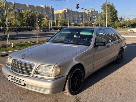 Mercedes-Benz S 320 1996 года за 4 100 000 тг. в Астана – фото 8