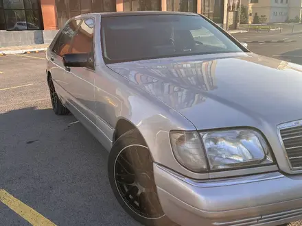 Mercedes-Benz S 320 1996 года за 4 100 000 тг. в Астана