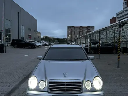 Mercedes-Benz E 280 1999 года за 3 700 000 тг. в Астана – фото 2