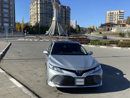 Toyota Camry 2019 года за 15 500 000 тг. в Костанай – фото 33