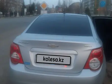 Chevrolet Aveo 2014 года за 4 400 000 тг. в Усть-Каменогорск – фото 2