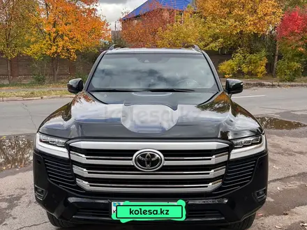 Toyota Land Cruiser 2024 года за 51 000 000 тг. в Астана