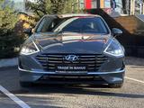 Hyundai Sonata 2023 годаfor12 500 000 тг. в Караганда – фото 2