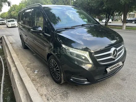 Mercedes-Benz V 250 2020 года за 34 000 000 тг. в Алматы – фото 2
