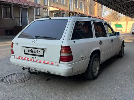 Mercedes-Benz E 200 1994 года за 1 700 000 тг. в Тараз – фото 4