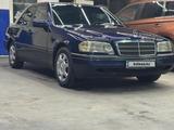 Mercedes-Benz C 200 1995 года за 2 850 000 тг. в Караганда – фото 4