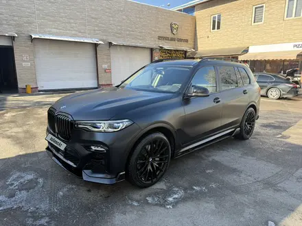BMW X7 2022 года за 45 000 000 тг. в Алматы – фото 2