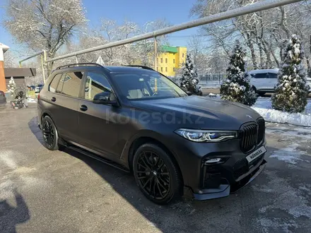 BMW X7 2022 года за 45 000 000 тг. в Алматы
