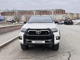 Toyota Hilux 2023 года за 28 000 000 тг. в Атырау