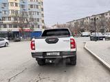 Toyota Hilux 2023 года за 28 000 000 тг. в Атырау – фото 4