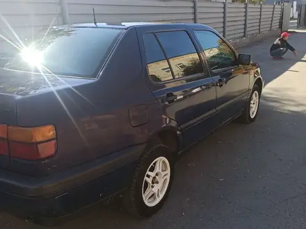 Volkswagen Vento 1993 года за 1 200 000 тг. в Костанай – фото 8