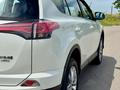 Toyota RAV4 2018 года за 12 200 000 тг. в Усть-Каменогорск – фото 10