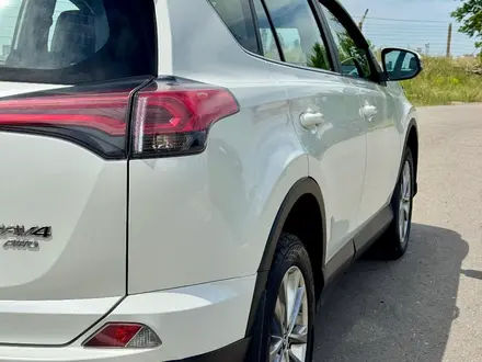 Toyota RAV4 2018 года за 12 200 000 тг. в Усть-Каменогорск – фото 10