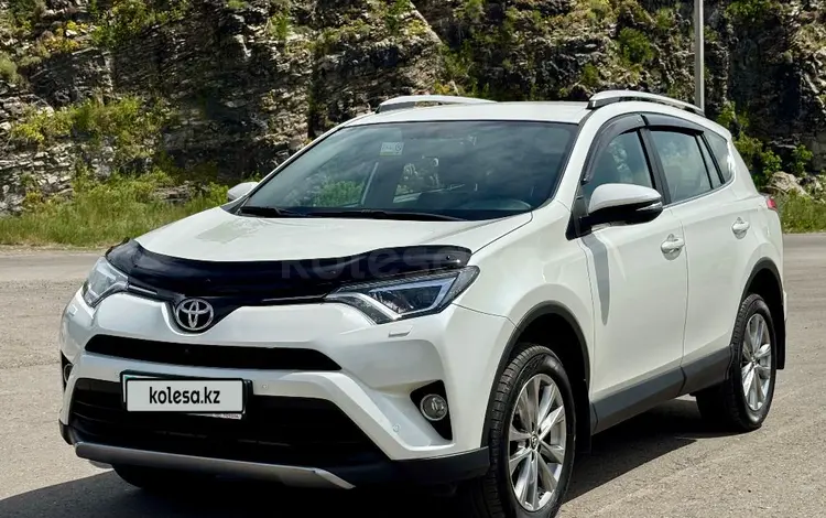 Toyota RAV4 2018 года за 12 200 000 тг. в Усть-Каменогорск