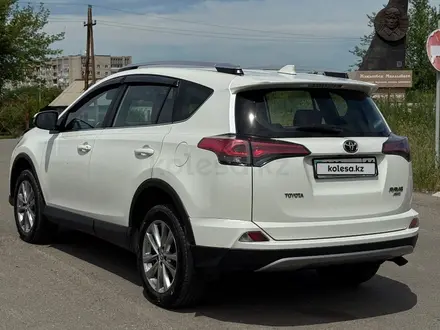 Toyota RAV4 2018 года за 12 200 000 тг. в Усть-Каменогорск – фото 6