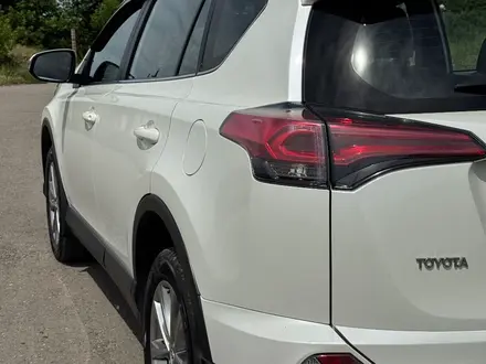 Toyota RAV4 2018 года за 12 200 000 тг. в Усть-Каменогорск – фото 7