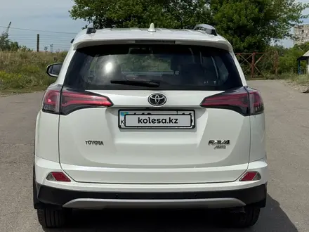 Toyota RAV4 2018 года за 12 200 000 тг. в Усть-Каменогорск – фото 8