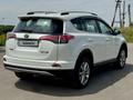 Toyota RAV4 2018 года за 12 200 000 тг. в Усть-Каменогорск – фото 9