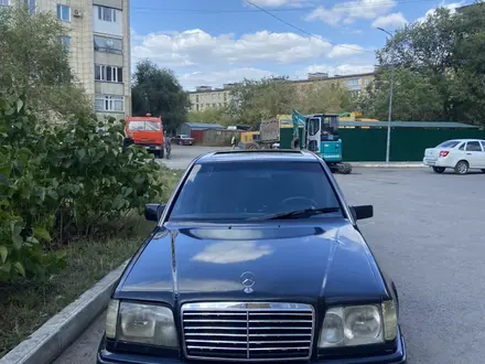 Mercedes-Benz E 220 1995 года за 1 800 000 тг. в Жезказган