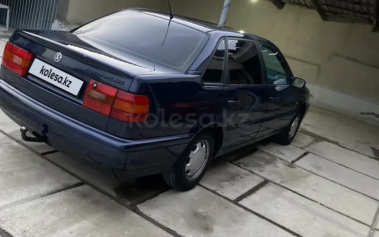 Volkswagen Passat 1994 годаүшін1 800 000 тг. в Тараз