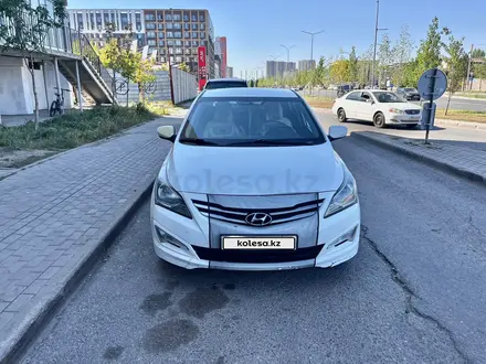 Hyundai Solaris 2015 года за 2 800 000 тг. в Астана