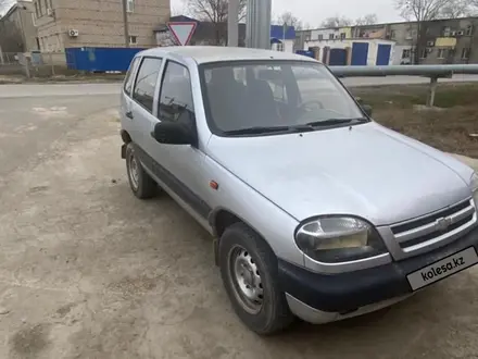 Chevrolet Niva 2007 года за 1 800 000 тг. в Атырау – фото 2