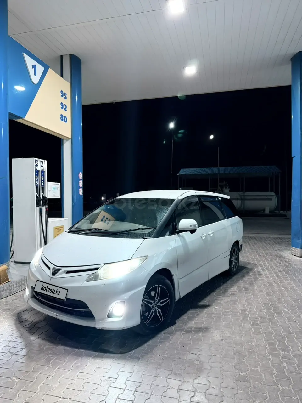 Toyota Estima, 2006