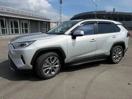 Toyota RAV4 2021 года за 15 000 000 тг. в Астана