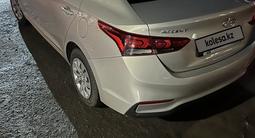 Hyundai Accent 2020 года за 7 200 000 тг. в Атырау – фото 3