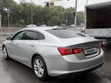Chevrolet Malibu 2017 года за 7 500 000 тг. в Алматы – фото 4