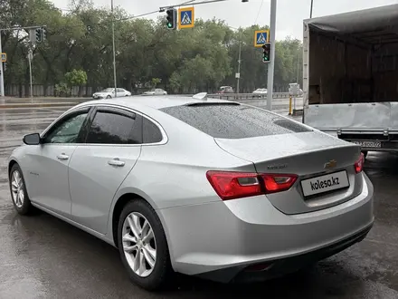 Chevrolet Malibu 2017 года за 7 500 000 тг. в Алматы – фото 4