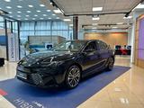 Toyota Camry Luxe 2025 года за 24 690 000 тг. в Уральск